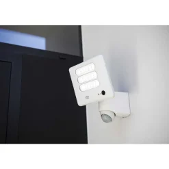 Lampe Avec Camera Lutec Esa Led Blanc, 1 Lumiere, Detecteur De Mouvement