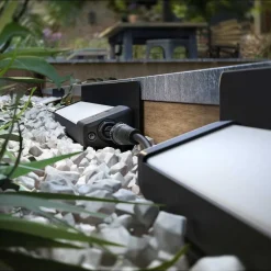 Philips Hue White And Color Ambiance Amarant Led Noir, 1 Lumiere, Changeur De Couleurs